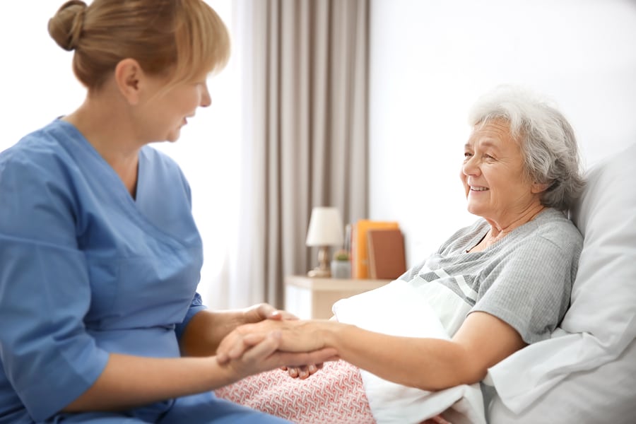 Hospice Care in Yardley PA: Five Tips for Keeping Your Family Member Comfortable at the End of Her Life